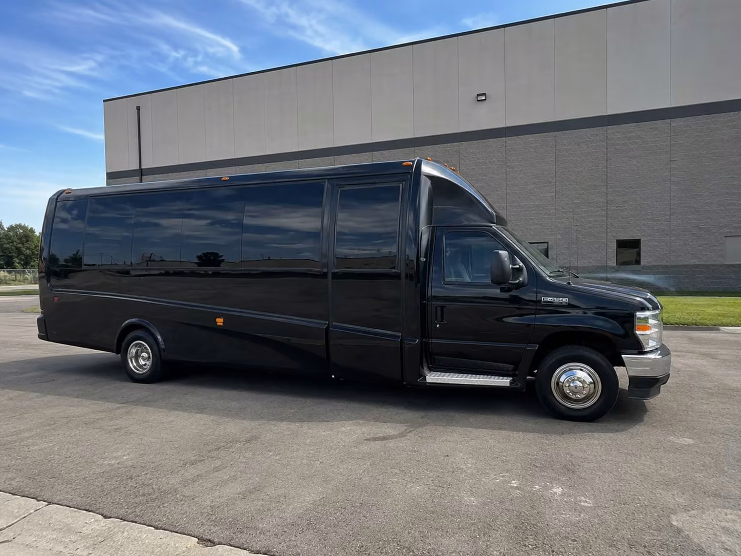 15 passenger minibus